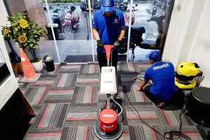 Jasa cuci karpet kantor dengan mesin polisher